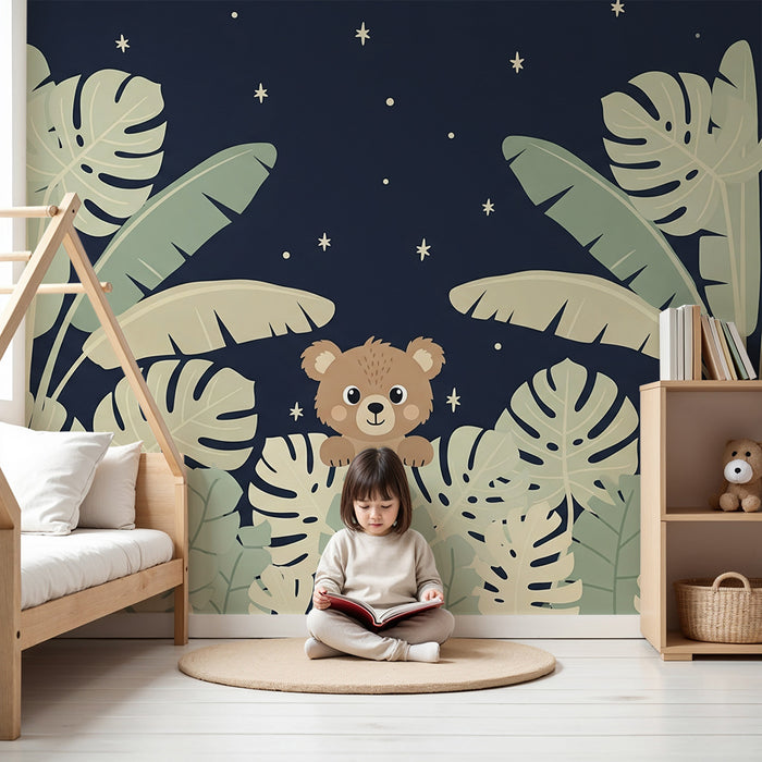 Papier peint chambre bébé | Ourson curieux dans la jungle nocturne