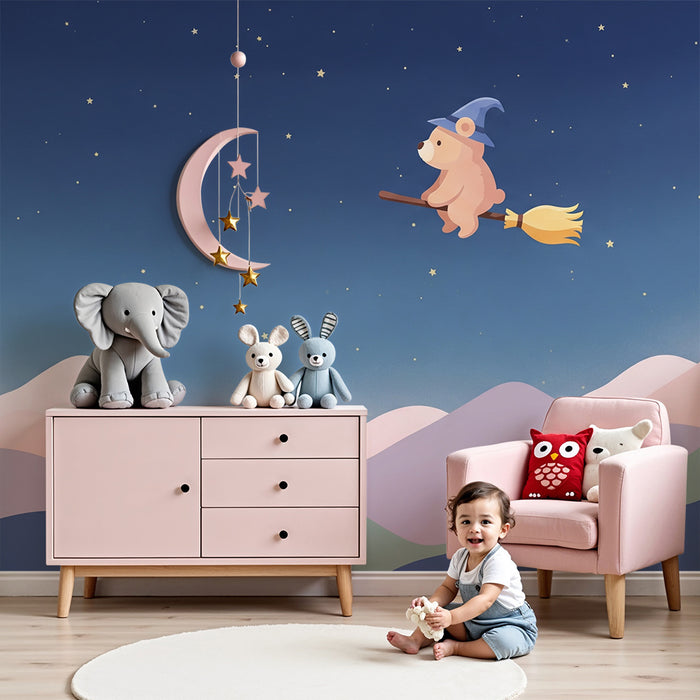 Lastenhuoneen tapetti | Taikurin karhu luudalla tähtitaivaalla