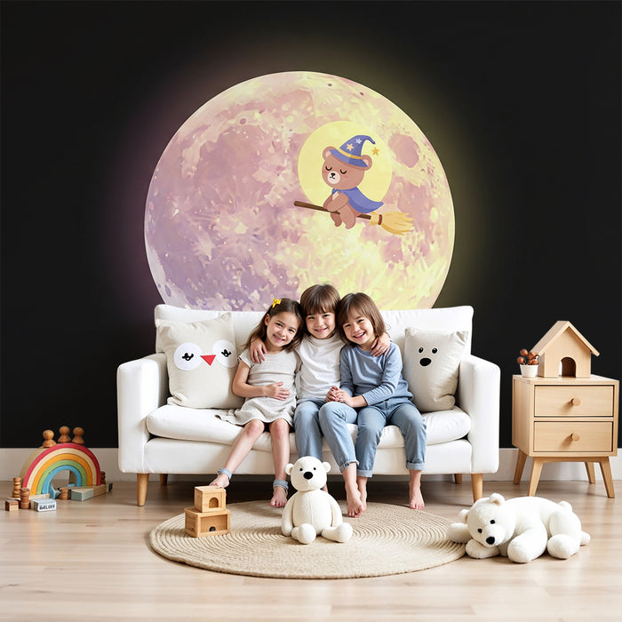 Lastenhuoneen tapetti | Taikurin karhu luudalla kuun edessä