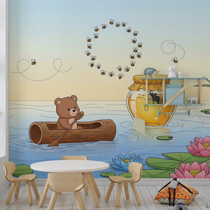 Papier peint chambre bébé | Ourson sur un lac avec fleurs et abeilles
