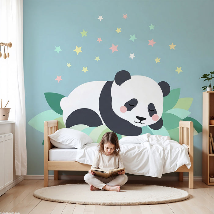 Barntapet | Sovande panda omgiven av färgglada löv och stjärnor