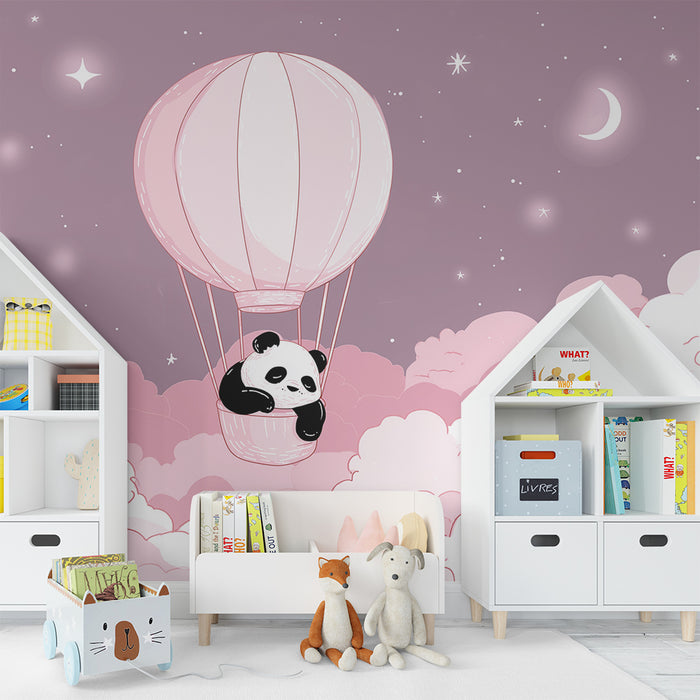 Papel de parede quarto bebê | Panda fofo em um balão de ar quente acima das nuvens cor-de-rosa