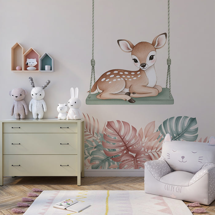 Papel de parede quarto bebê | Pequeno veado em um balanço e folhagem tropical