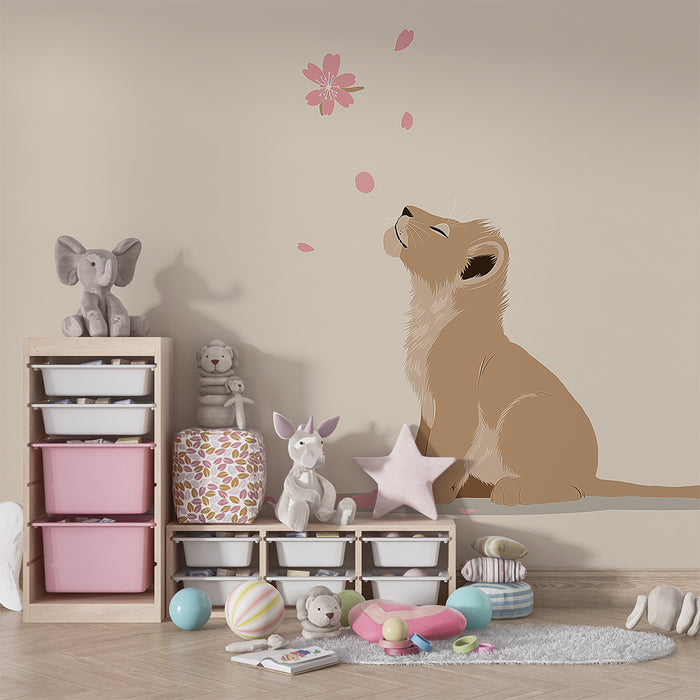 Tapet barnerom | Liten løve og rosa blomsterblader