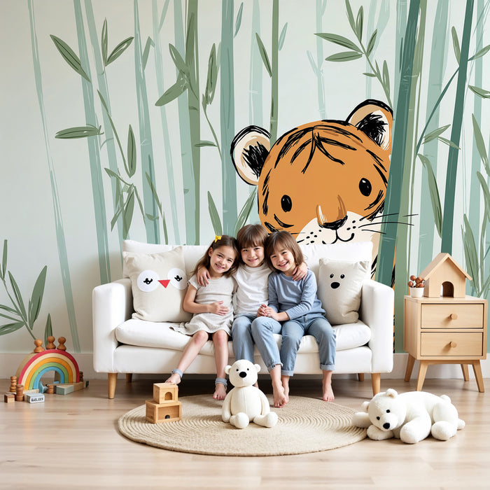Babykamer behang | Kleine tijger die speelt in de bamboe