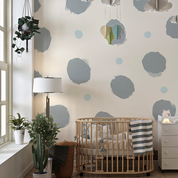 **Tapet till babyrummet | Grå och blå prickar på crèmefärgad botten**