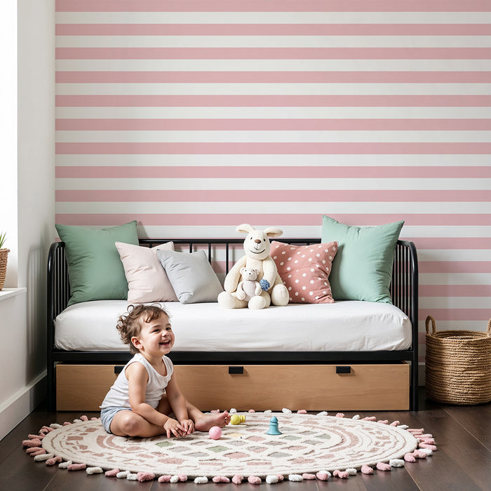 Papier peint chambre bébé | Rayures délicates en rose et blanc