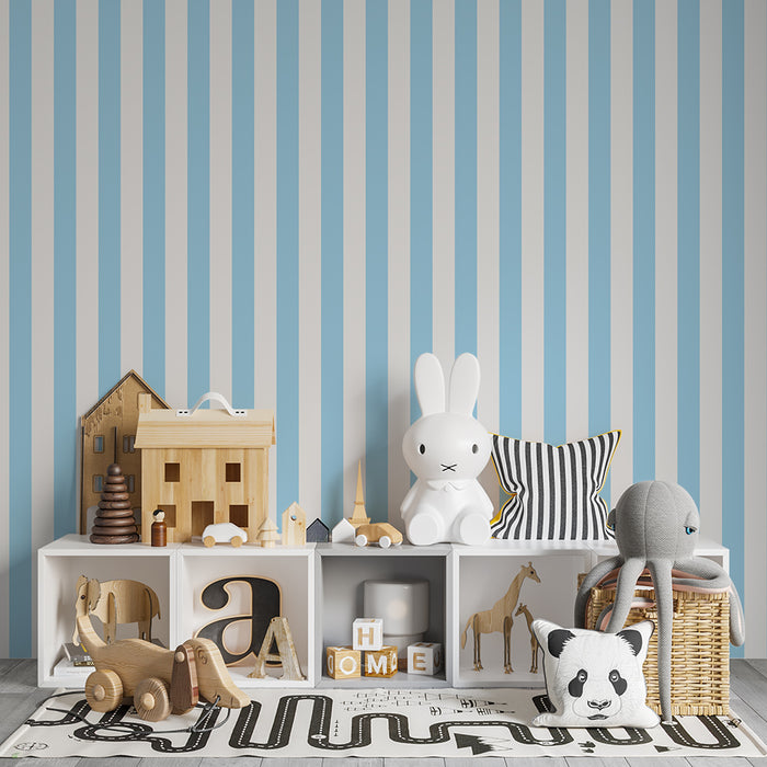 Papier peint chambre bébé | Rayures douces en bleu ciel pour une ambiance apaisante