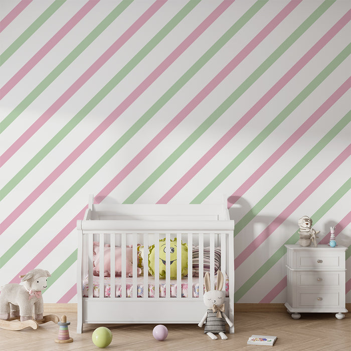 Papier peint chambre bébé | Rayures douces en rose et vert pastel