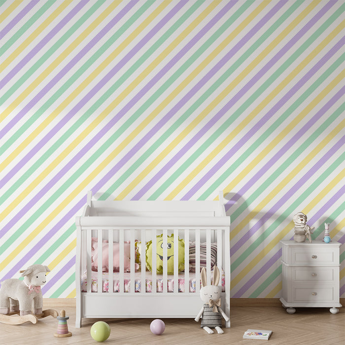 Papier peint chambre bébé | Rayures pastel douces en diagonale