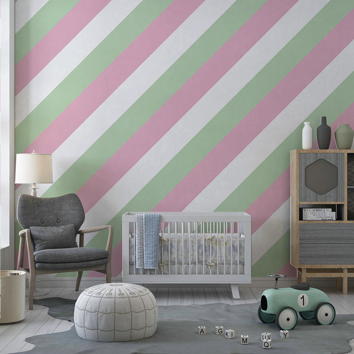 Papier peint chambre bébé | Rayures rose et vert pastel dans un esprit doux