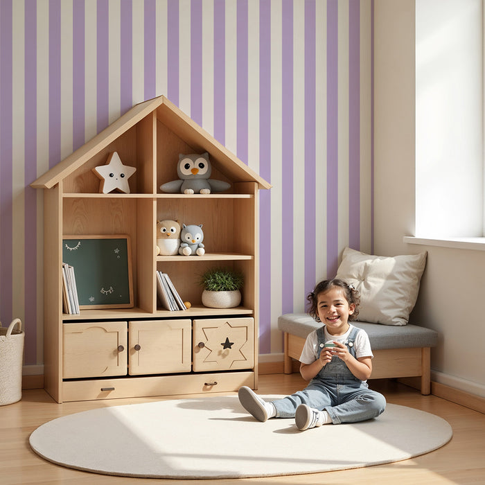 Papel de parede para quarto de bebé | Listras verticais em lavanda e branco para um ambiente suave