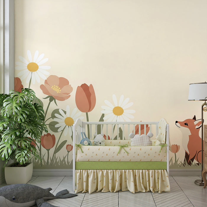 Lastenhuoneen tapetti | Utelias kettu kukkien keskellä