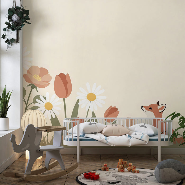 Lastenhuoneen tapetti | Utelias kettu kukkien keskellä