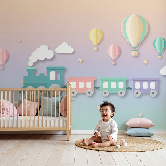 Carta da parati bambini | Treno colorato e mongolfiere in un cielo pastello