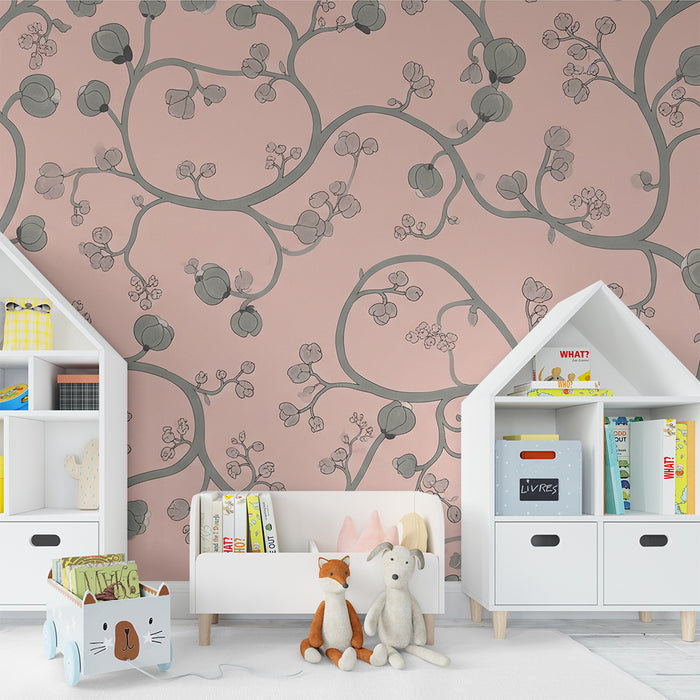 Papel de parede para quarto de bebé | Vinhas delicadas sobre fundo rosa com flores estilizadas