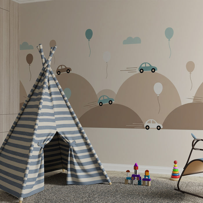 Papier peint chambre bébé | Voitures colorées et ballons flottants sur des collines douces