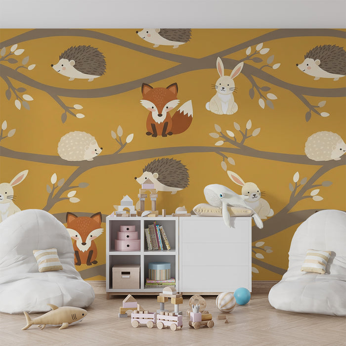 Papier peint chambre enfant | Animaux de la forêt sur des branches avec un fond doré