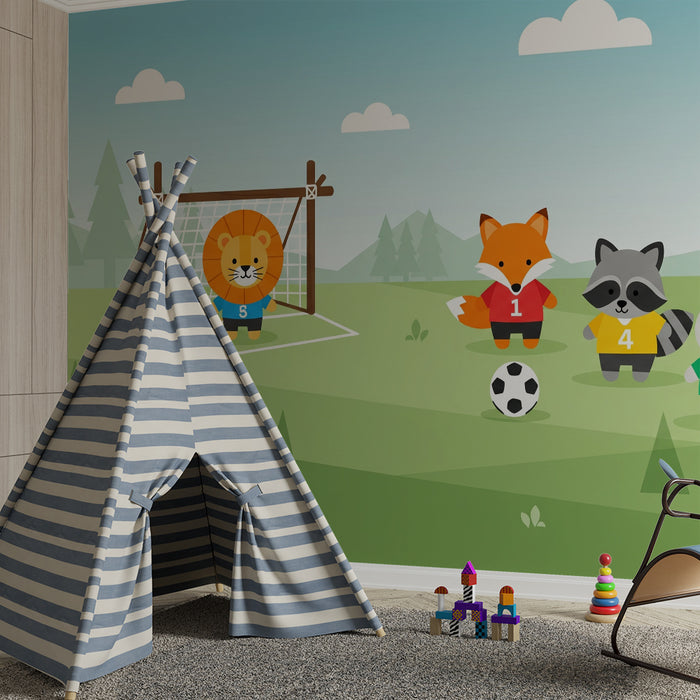 Papel de parede para quarto de criança | Animais a jogar futebol num relvado verde