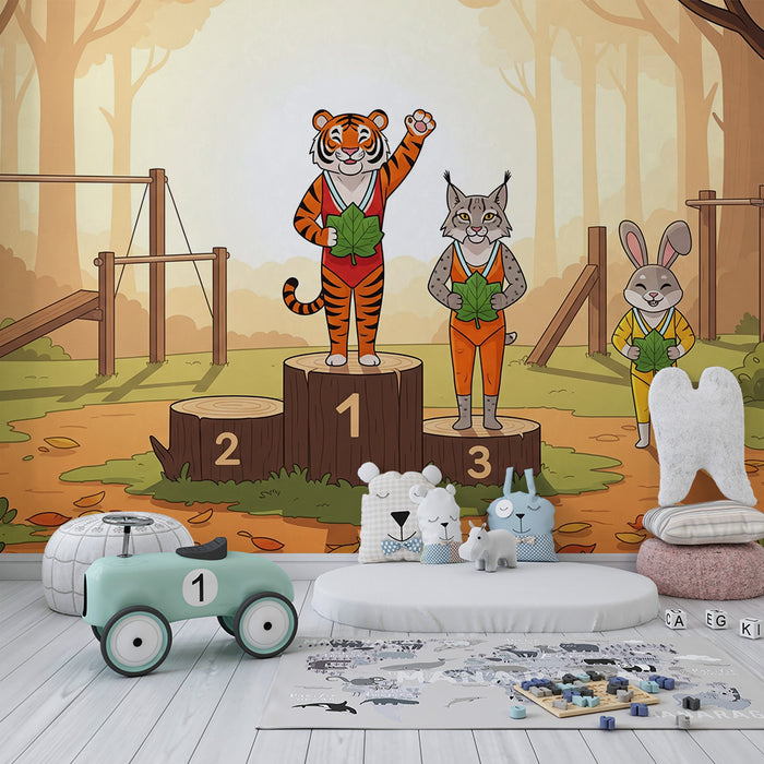Papel de parede para quarto de criança | Animais desportivos na floresta com pódio e medalhas