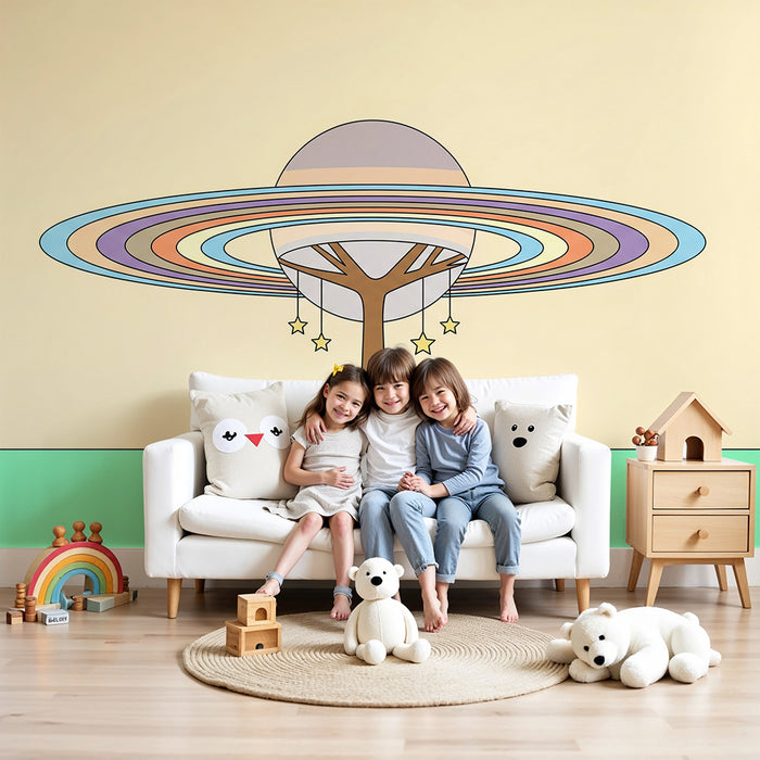 Kinderzimmer-Tapete | Kosmischer Baum mit bunten Ringen und hängenden Sternen
