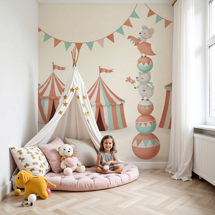 Papel de parede infantil | Circo alegre com ratinhos acrobatas e tendas coloridas