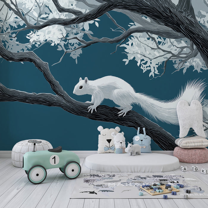 Papier peint chambre enfant | Écureuil blanc sur une branche d'arbre dans un décor apaisant