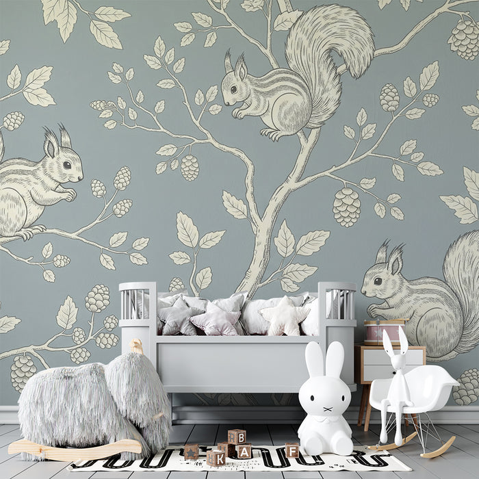 **Text tradus:**

Tapet cameră copii | Veverițe jucăușe într-un decor cu crengi și frunziș

**Slug (pentru SEO):** tapet-camera-copii-veverite-jucause-decor-crengi-frunzis