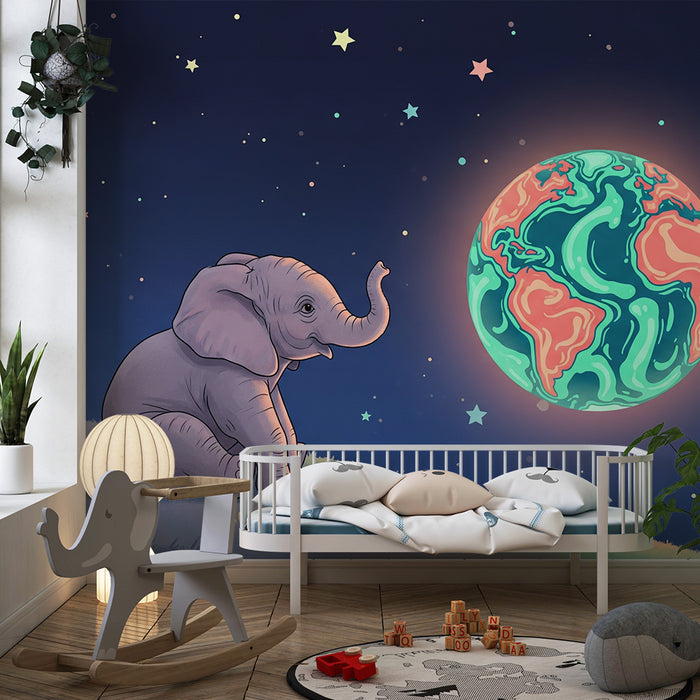 Børneværelse tapet | Drømmende elefant under stjerner og farverig planet
