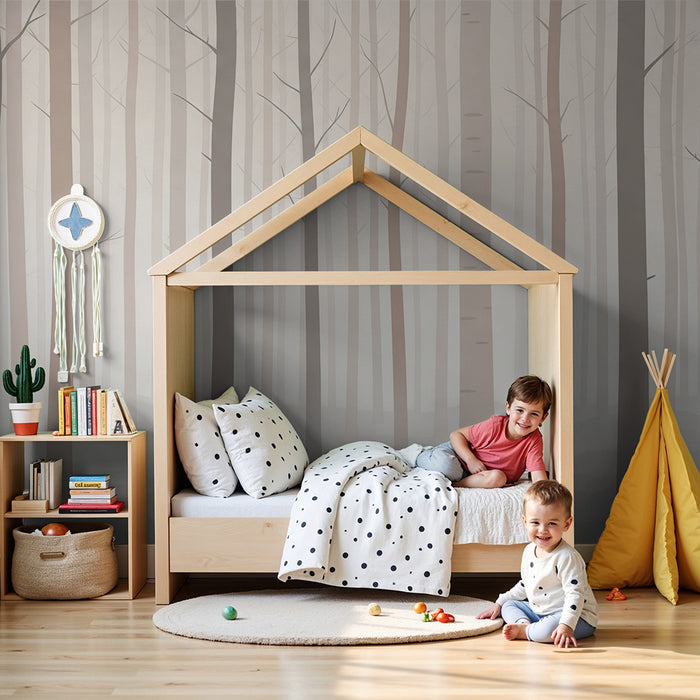 Kinderzimmer Tapete | Nebeliger Wald mit zarten Bäumen