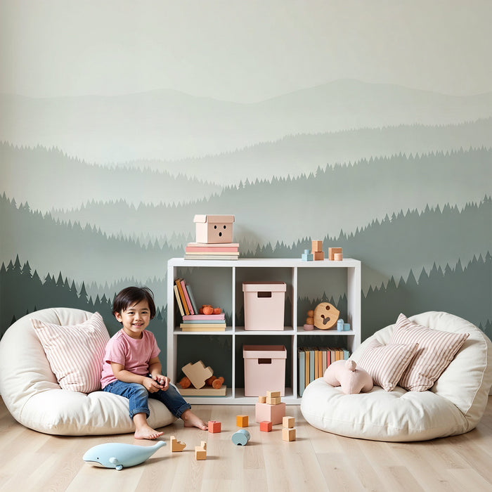 Tapet barnerom | Tåkete skog med fjell i bakgrunnen