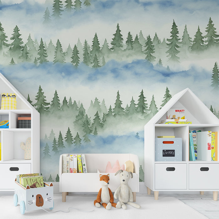 Papier peint chambre enfant | Forêt brumeuse avec sapins et nuages doux