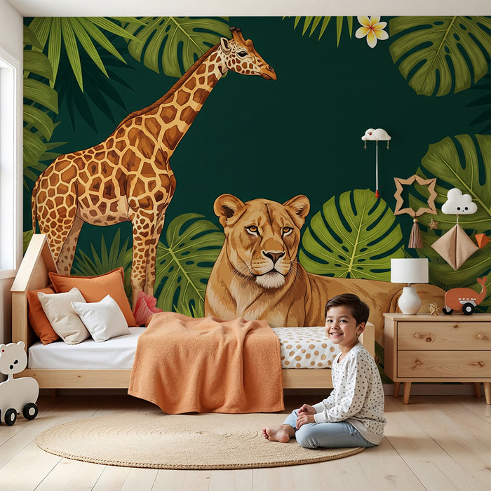 Tapete Kinderzimmer | Giraffe und Löwin inmitten eines üppigen Dschungels