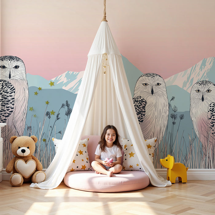 Kinderzimmer Tapete | Majestätische Eulen in einer pastellfarbenen Berglandschaft
