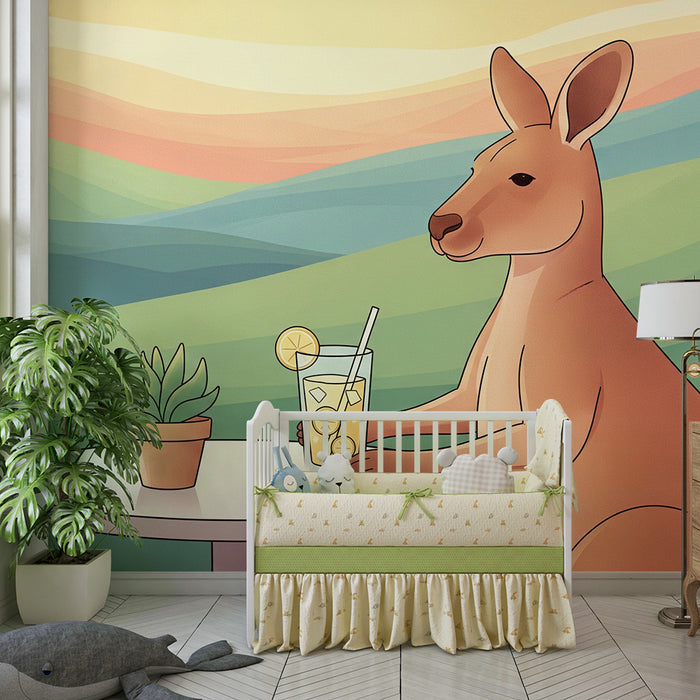 Kinderzimmer Tapete | Entspannter Känguru mit einem Glas Zitronenlimonade in einer bunten Landschaft