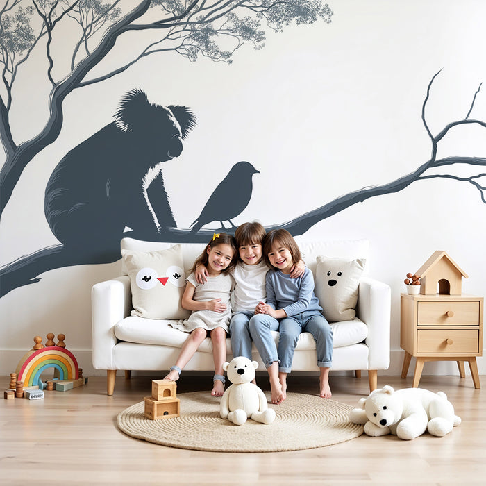 Carta da parati bambini | Koala e uccello su un ramo d'albero