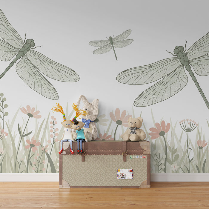 Papier peint chambre enfant | Libellules délicates et fleurs pastel dans un champ paisible