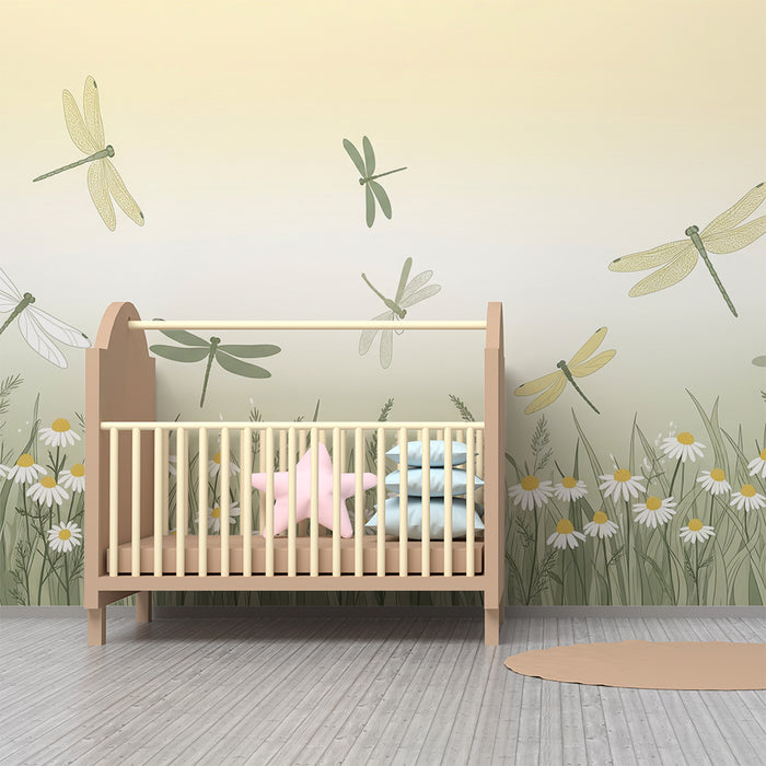 Børnetapet | Guldsmede og markblomster i et beroligende design