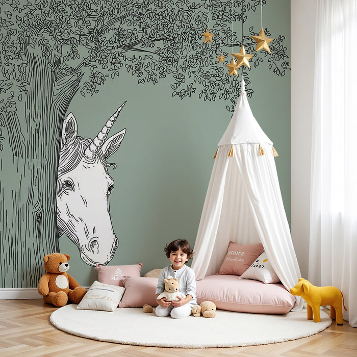 Papier peint chambre enfant | Licorne espiègle cachée derrière un arbre