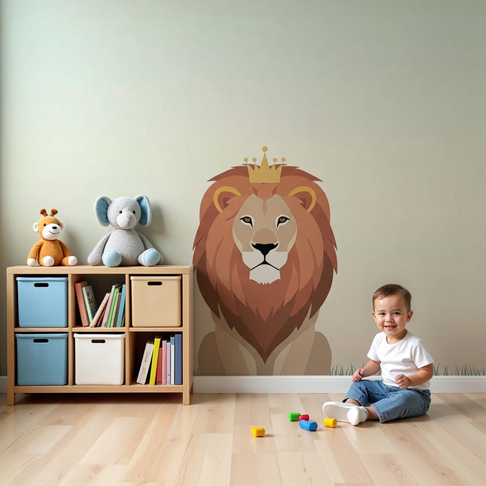 Kinderzimmer Tapete | Majestätischer Löwe mit Krone auf pastellfarbenem Hintergrund