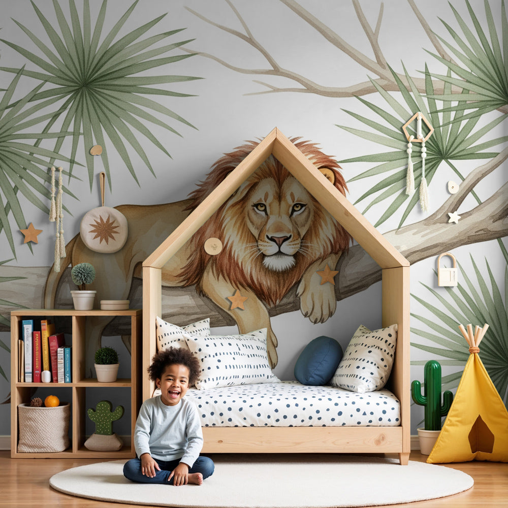 Tapet barnerom | Majestetisk løve på en gren i jungelen, image size:1000x1000