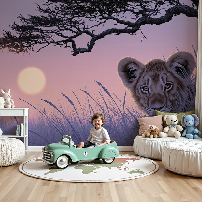 Kinderkamer behang | Leeuwenwelp in de savanne bij zonsondergang