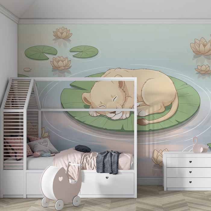 Kinderzimmer Tapete | Löwenbaby wird auf einer Seerose verwöhnt
