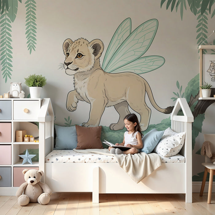 Papier peint chambre enfant | Lionceau féerique avec ailes dans une jungle verdoyante