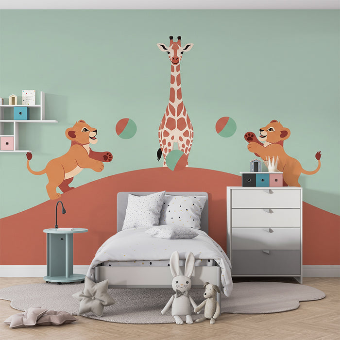 Kinderzimmer Tapete | Spielende Löwenjungen und Giraffe mitten in der Savanne