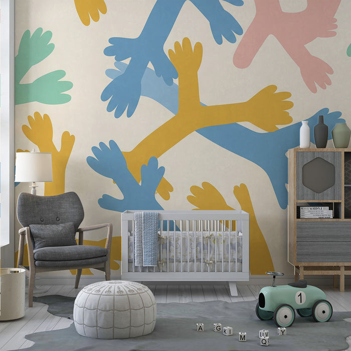 Papel pintado infantil | Manos coloridas y patrones lúdicos para un ambiente alegre