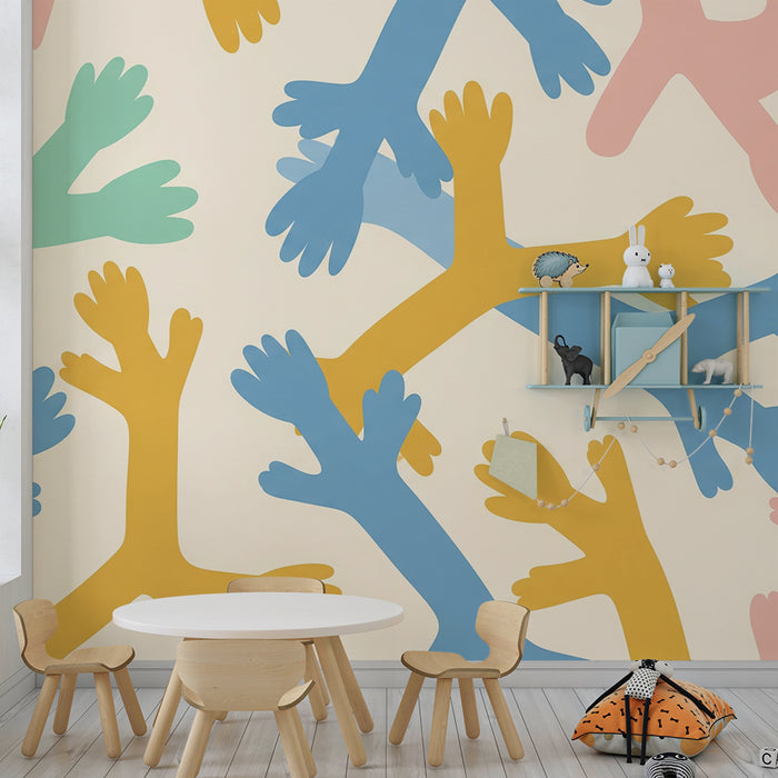 Papel pintado infantil | Manos coloridas y patrones lúdicos para un ambiente alegre