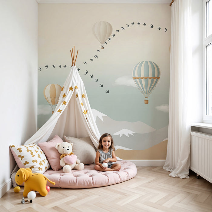 Papel de parede para quarto infantil | Balões de ar quente a flutuar sobre as montanhas