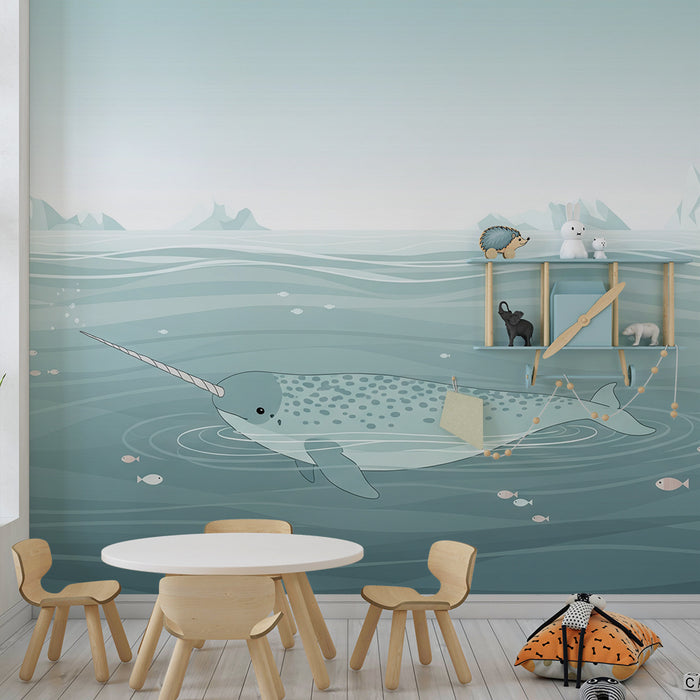 Papel de parede para quarto infantil | Narval num oceano tranquilo com peixes coloridos