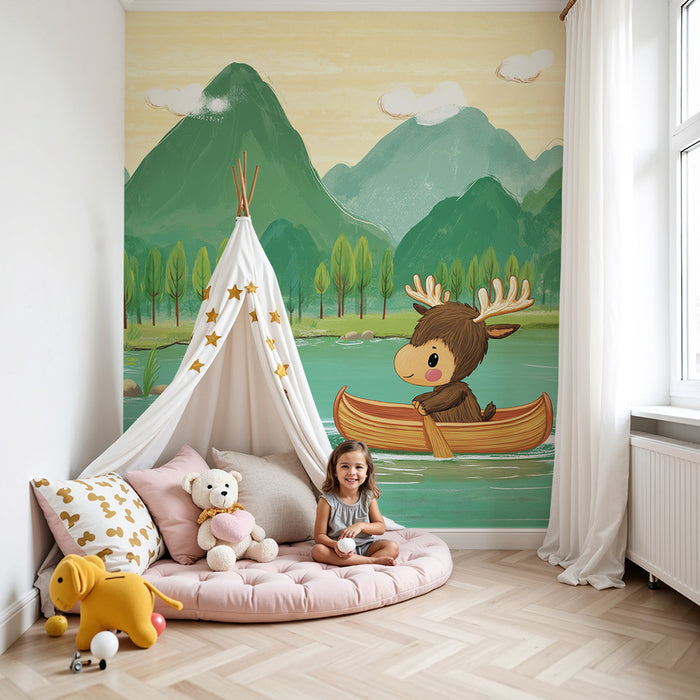 Tapet barnerom | Liten elg i kano midt i grønne fjell